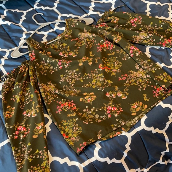 LC Lauren Conrad Tops - LC Lauren Conrad - blouse size M